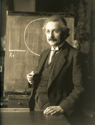 Albert Einstein 1 100x100
