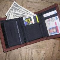 A wallet 200x200