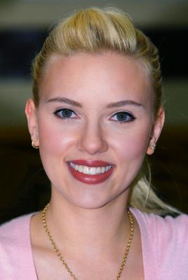 Scarlett Johansson 1 100x100
